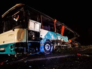 Accident înfiorător în Slovacia. 12 morți, printre care și elevi, după ce un autobuz s-a ciocnit de un camion