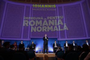 Dezbatere electorală. Klaus Iohannis, față în față cu analiști, politologi și jurnaliști (Live Video)