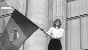 Gabriela, fata cu steagul din 22 decembrie 1989, simbolul victoriei Revoluției