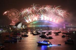 Planeta a intrat în 2020. Focuri de artificii spectaculoase la București și în alte capitale ale lumii