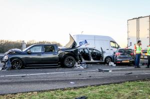 Şofer român arestat în Olanda. A intrat cu camionul într-o coloană de maşini, a ucis un om