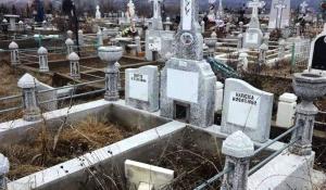Morţi dezgropaţi de şacali în cimitirul din Caraorman: 'Parcă suntem în filmele de groază'