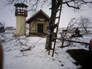 Un bărbat din Neamţ s-a convertit la Islam şi intră în greva foamei, ca să fie lăsat să facă cimitir musulman în curte