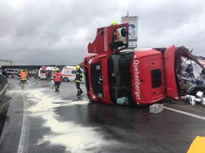 Un şofer maghiar de TIR a intrat în plin în camionul unui român, în Austria, şi l-a răsturnat