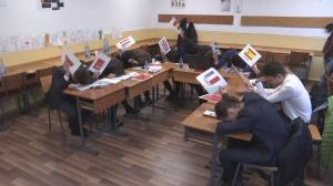 Liceenii au simulat activitatea Parlamentului European, la Colegiul Ion Neculce din București
