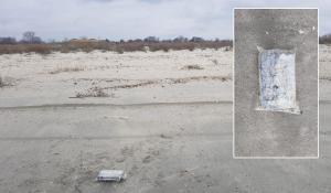 Exclusiv. Pachete cu cocaină aduse la mal pe plajele din Năvodari și Vadu