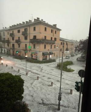 Furtuni violente în nordul Italiei. Doi frați români au murit în seria de vijelii