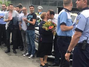 Surpriza colegilor pentru doamna Geta, poliţista înjosită pe Facebook: "Pentru noi e o lecţie"