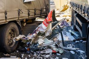 Imagini cumplite în Germania, la un accident cu 4 camioane. Un şofer mort, doi oameni în comă