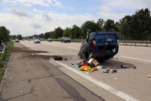 Logan MCV cu 180 km/h pe autostradă în Germania, urmărit de 20 de maşini de poliţie