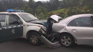 Doi români au făcut praf maşina poliţiei spaniole, care-i urmărea pe autostradă. Trei poliţişti la spital