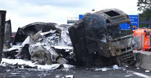 Un șofer român de TIR a făcut scrum trei camioane, în Germania