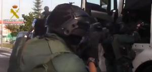 Şofer de TIR arestat cu trupele speciale în Spania, în timp ce se pregătea să plece acasă cu camionul (video)