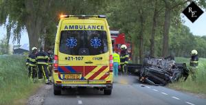 Un român a murit în Olanda, maşina lui s-a făcut zob, după ce a lovit un copac (video)