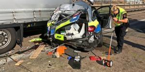 Şofer de TIR mort în Germania, strivit de maşina Poliţiei, făcută praf de un alt camion