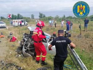 Accident grav lângă Satu Mare, șofer salvat din stop cardio-respirator