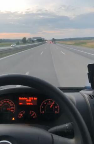 Şoferul român care a intrat cu duba într-un TIR, intenţionat, live pe Facebook, are doar 22 de ani (video)
