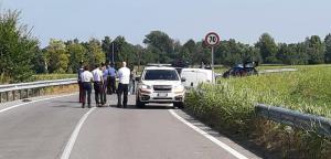 Sute de oameni la înmormântarea lui Petrişor, tânărul român ucis de un şofer şi abandonat pe marginea drumului, în Italia (Video)