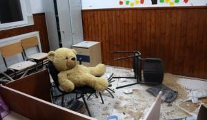 Şcoala din Clejani, distrusă complet de trei copii enervaţi de o jucărie care cânta