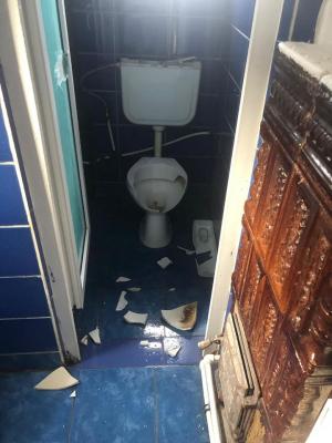 Imagini din şcoala din Clejani, distrusă de trei copii nervoşi