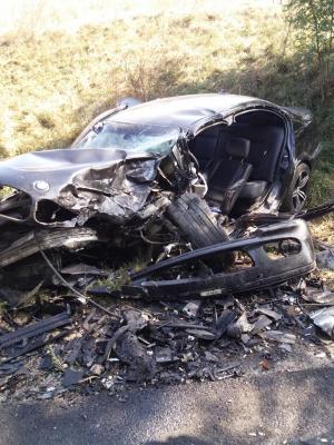 BMW distrus de un Audi, în Cluj. Şoferul vinovat de accident a fugit, l-a dus tata la poliţie a doua zi