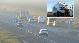 Microbuz cu 8 români lovit în plin de un camion, în Spania. Un mort, 7 răniţi