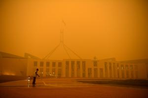 Australia, lovită de grindină şi de furtuni de nisip, după incendiile care au mistuit ţara (video)