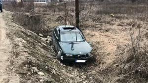 Tânăr analfabet şi fără permis, la volanul unui BMW, arestat cu focuri de armă după o cursă nebună cu Poliţia (Video)