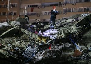 Cutremur de 6.7 pe Richter resimțit puternic în Grecia și Turcia. Bilanțul victimelor crește VIDEO