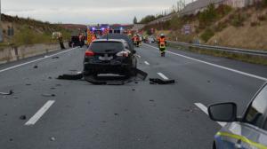 Bătrân vitezoman cu Mercedes și plin de nervi a provocat un dezastru pe autostradă, în Germania