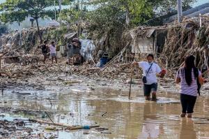 Vamco, taifunul ucigaş care a făcut cel puţin 67 de morţi în Filipine, a ajuns şi în Vietnam