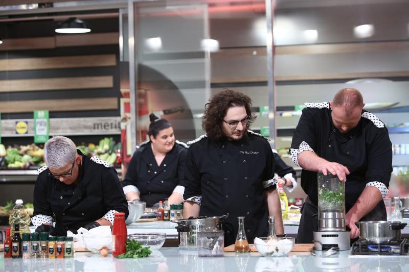 Echipa Tarom, juraţi în cea de-a patra confruntare Chefi la cuţite