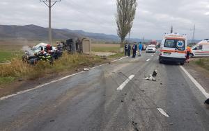 Un șofer de 37 de ani din Măcin a murit strivit la câțiva kilometri de casă, după impactul înfiorător cu un camion