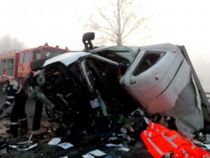 Dezastru pe o șosea din Harghita, șofer mort după impactul dintre două camioane