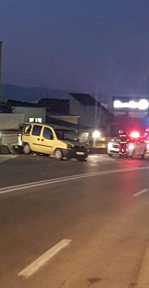 Bărbat întors din Italia, care era izolat 14 zile, beat la volan, a făcut accident, în Vâlcea