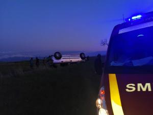 Un polițist din Sibiu a murit după ce s-a răsturnat cu mașina pe câmp. Colegii, înmărmuriţi când l-au recunoscut la volan