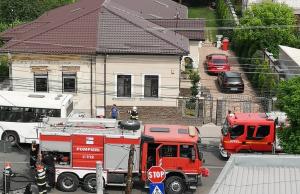 Două autobuze au luat foc lângă casa unui craiovean, în mai puțin de 6 luni