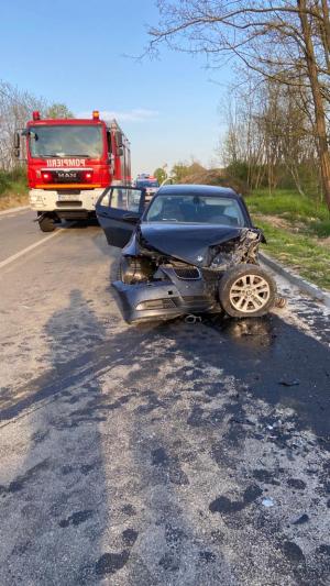 Peugeot dezintegrat la impactul cu un BMW, între Mireșu Mare și Tulghieș, 5 victime (Video)