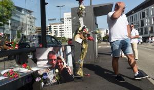 A murit șoferul de autobuz bătut sălbatic pentru că a cerut unor pasageri să poarte mască, la Bayonne, în Franța