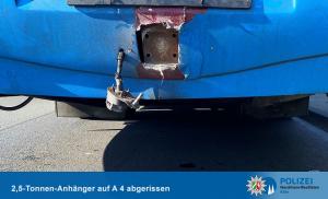 16 români în pericol de moarte într-un autocar de care s-a rupt remorca în mers, pe autostradă, în Germania