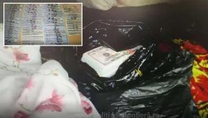 Un șofer de TIR a fost prins cu 34.000 de dolari într-o pungă de plastic, la intrare în România