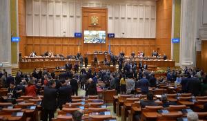 Moțiunea de cenzură nu se mai votează. Eșec pentru PSD în Parlament. Ciolacu cere excluderea absenților