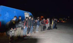 Migranți abandonați pe autostradă, la Timiș