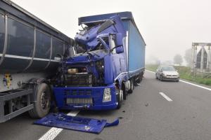 Mărturia șoferului român de TIR scăpat viu din cabina strivită în alt camion: "Puțin loc să mai frânez!"