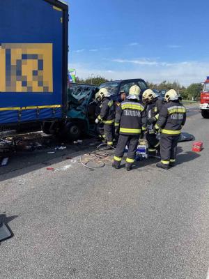 Șofer român strivit în cabina micului său camion, în Ungaria, scos mort dintre fiare