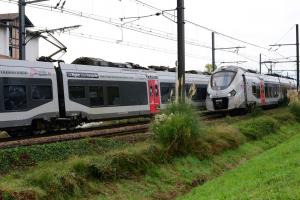 Trei migranți au murit călcaţi de tren, în Franţa. Un al patrulea bărbat, în stare gravă. "Dormeau sau zăceau pe şine"
