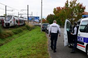 Trei migranți au murit călcaţi de tren, în Franţa. Un al patrulea bărbat, în stare gravă. "Dormeau sau zăceau pe şine"