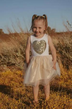 Durere inimaginabilă pentru fetiţa de patru ani, dispărută în miezul nopţii dintr-un camping, în Australia. Mama nu poate dormi: „Cineva ştie unde e!”