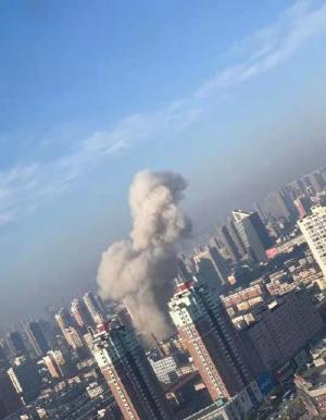 Explozie puternică în China. Cel puţin trei morţi şi zeci de răniţi. Peste 100 de pompieri intervin pentru salvarea victimelor