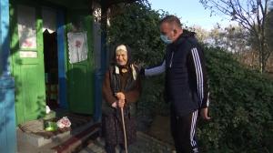 Vasile şi Andrei, îngeri păzitori pentru bătrânii şi familiile nevoiaşe din Botoşani: "Pentru a primi bine, trebuie să faci bine"